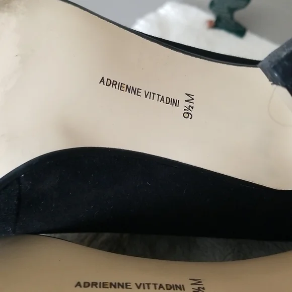 Adrienne Vittadini blk ankle boots. (Clearance) - Picture 6 of 6